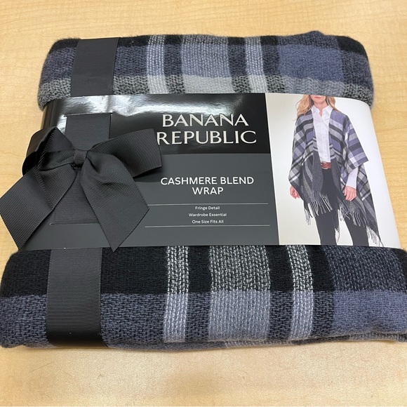 Banana Republic Cashmere Blend Wrap NWT - Picture 1 of 5